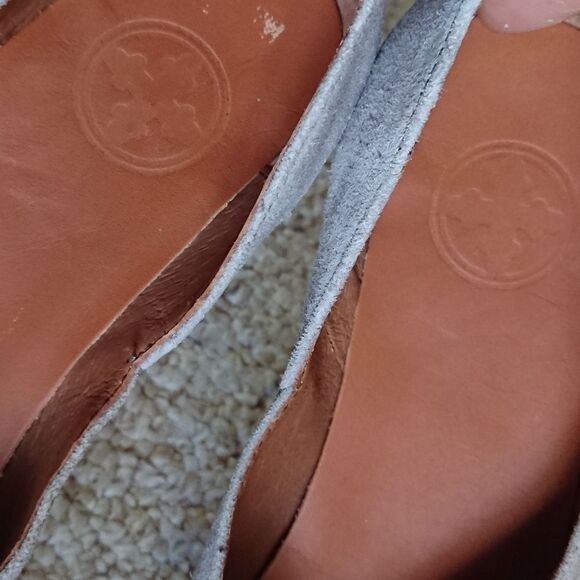 Charleston Shoe Co Suede Ballet ankle closure Flat in gray Size 8 - Picture 9 of 12